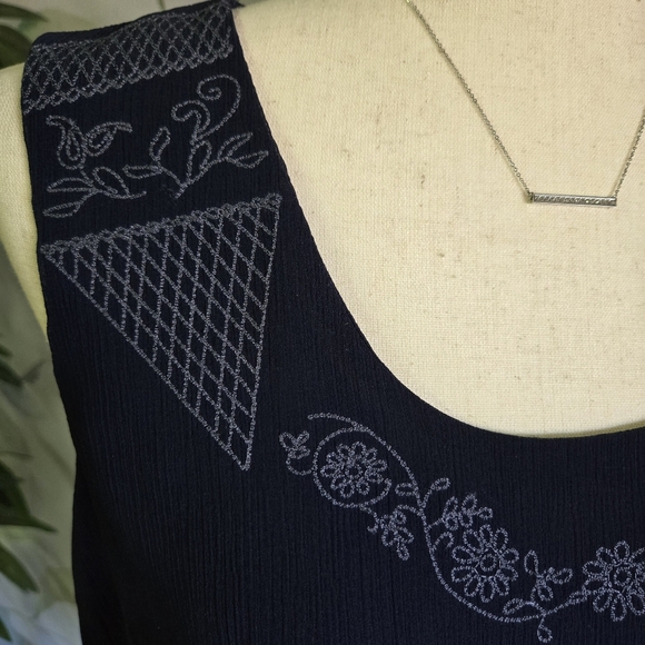 NORTON MCNAUGHTON | Embroidered Blouse in Blue sz M - Picture 2 of 6